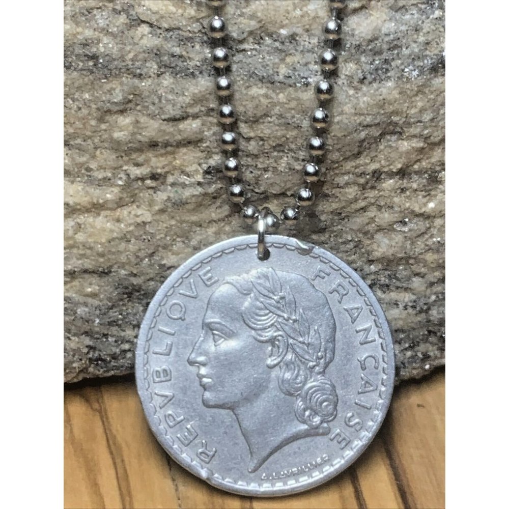 1947 France 5 Francs Coin Pendant Unisex Necklace Laureate Marianne Paris. A1